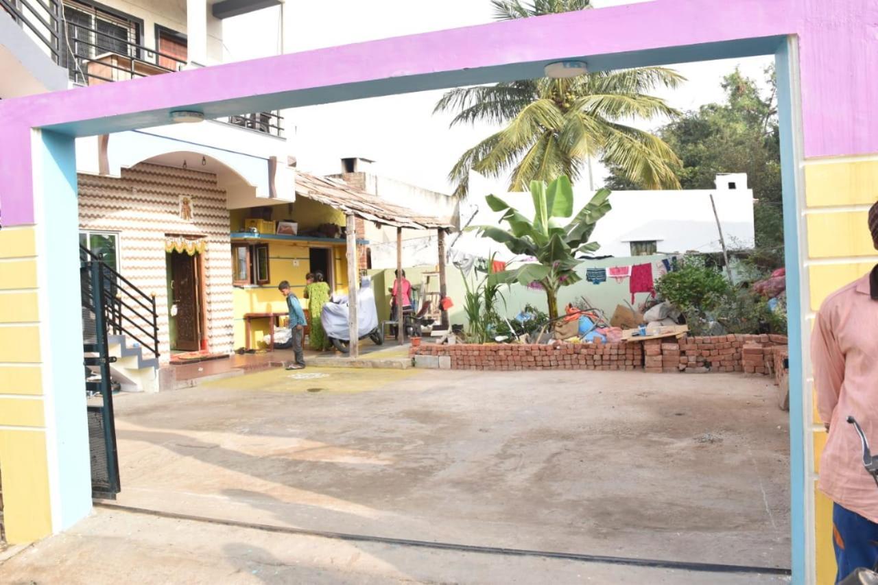 Coconut Homestay Hampi Ngoại thất bức ảnh