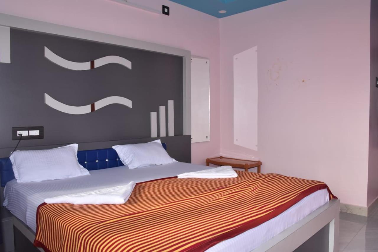 Coconut Homestay Hampi Ngoại thất bức ảnh