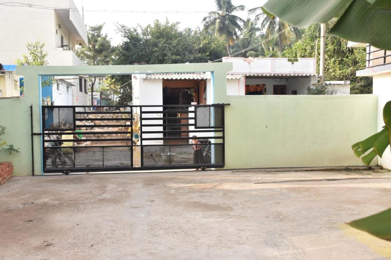 Coconut Homestay Hampi Ngoại thất bức ảnh