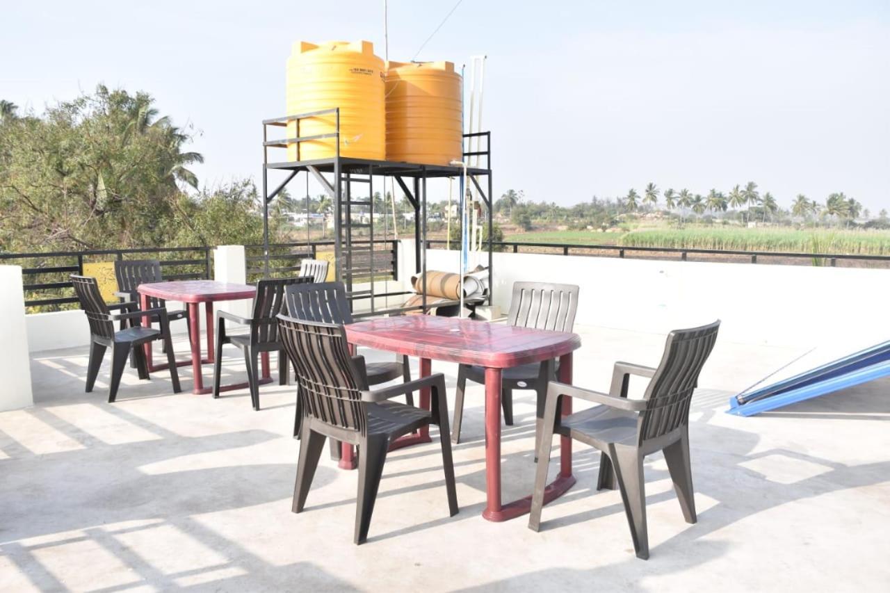 Coconut Homestay Hampi Ngoại thất bức ảnh